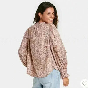 Universal thread long‎ sleeve floral ruffle top